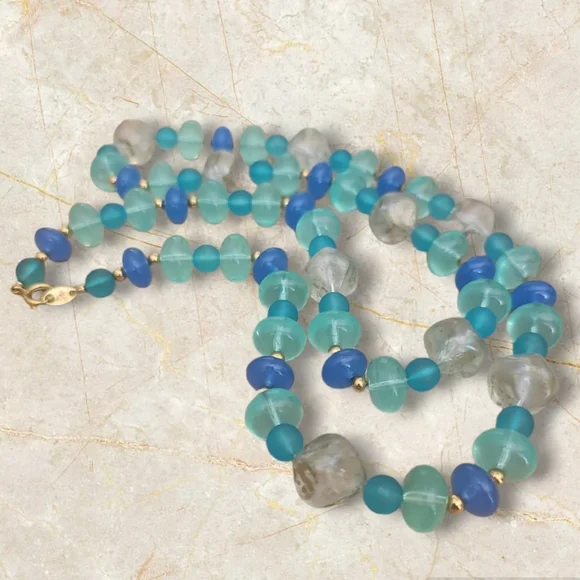 Vintage Signed Trifari Beaded Multicolor  Long Necklace. - Picture 4 of 8